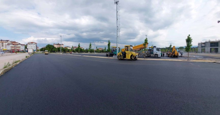Sağlıklı Yaşam Parkı otoparkı asfaltlandı