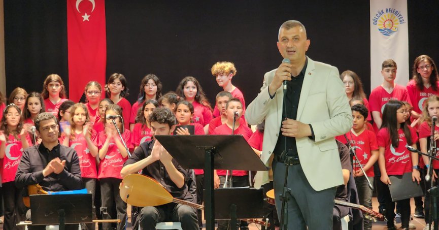 GÖLCÜK BELEDİYESİ ÇOCUK KOROSU'NDAN MUHTEŞEM KONSER