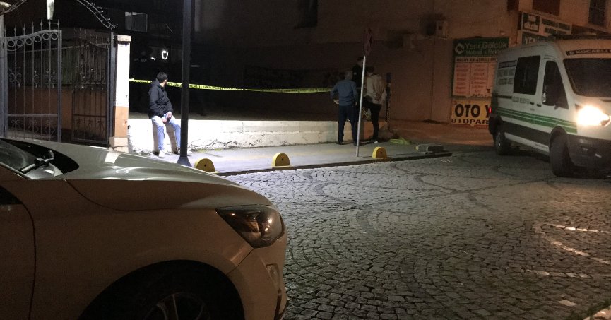 Tartıştığı şahıs tarafından kalbinden bıçaklanarak öldürüldü