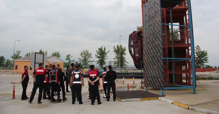 Büyükşehir’den 10 yılda 2.171 İtfaiyeciye eğitim