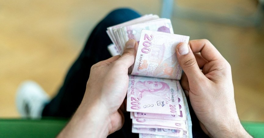 AK Parti'den zam açıklaması! Memur, emekli ve asgari ücretli için tarih verdi