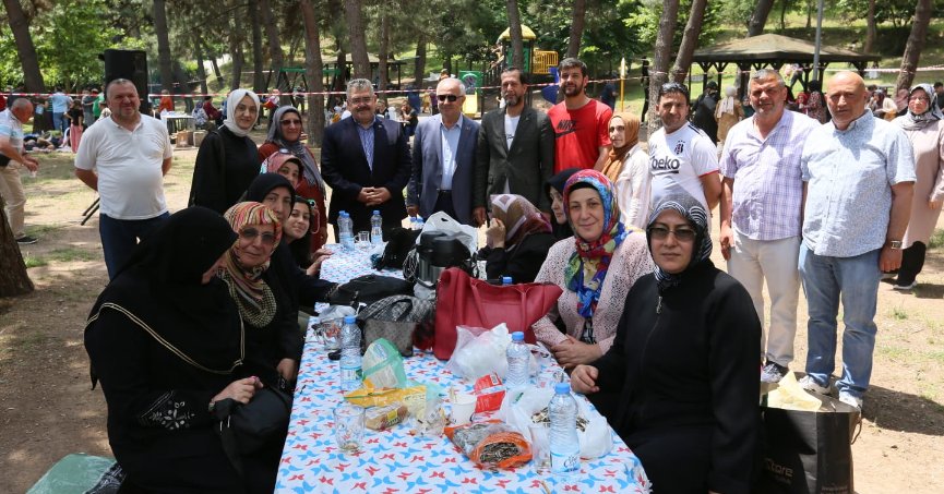 AK Parti Ailesi Piknikte Buluştu
