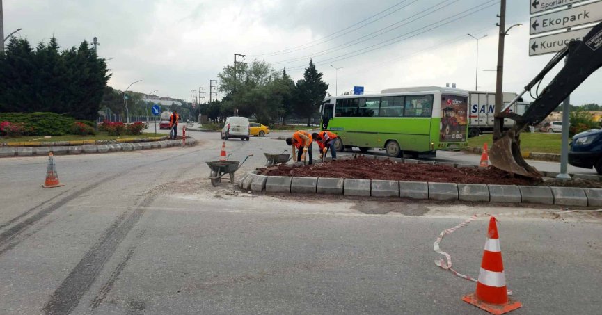 Derince Çenesuyu Kavşağı yenilendi