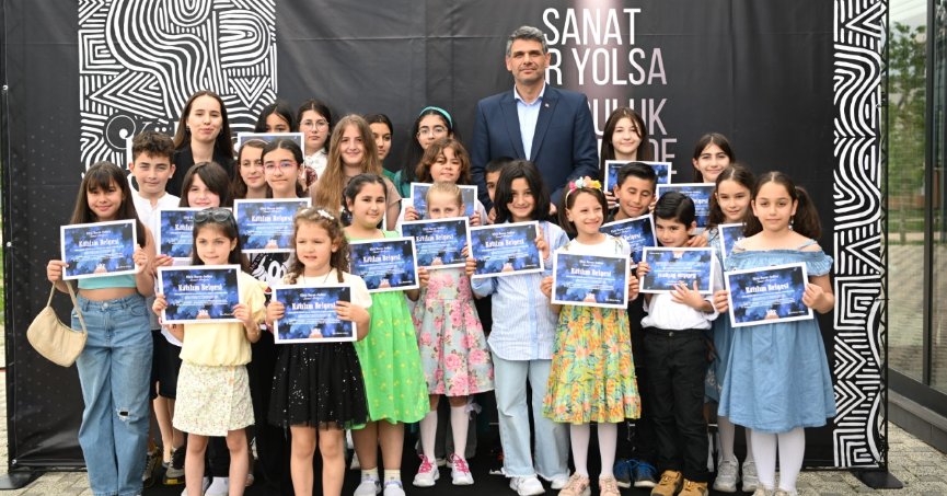 KARTEPE’DE AÇILAN PICTOR SERGİSİ HAYRAN BIRAKTI