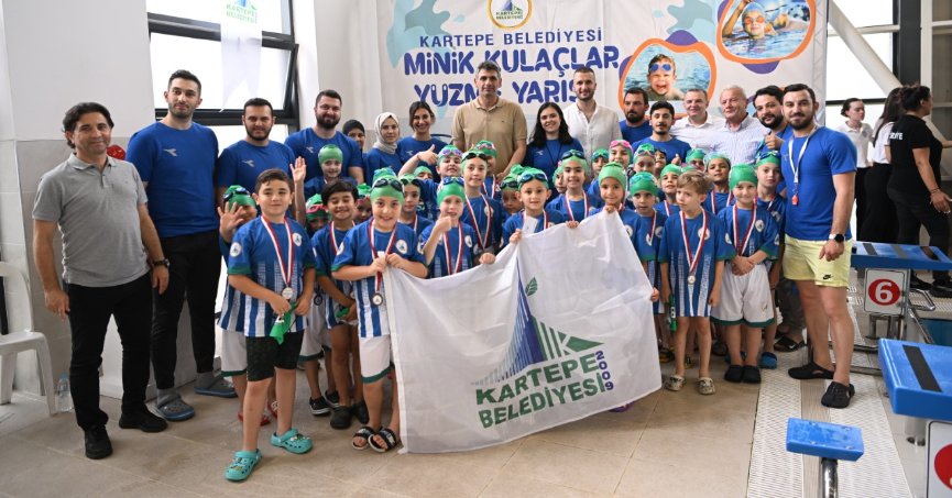 KARTEPE’DE 245 MİNİK YÜZÜCÜ MÜCADELE ETTİ