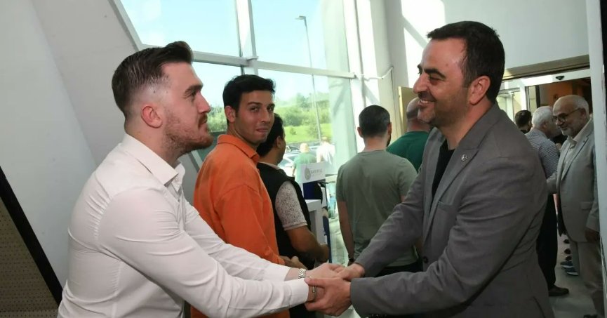 Başkan Özlü Mesai Arkadaşlarıyla Bayramlaştı       