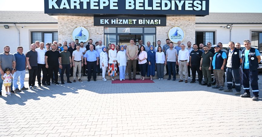 BAŞKAN KOCAMAN EKİBİYLE BAYRAMLAŞTI