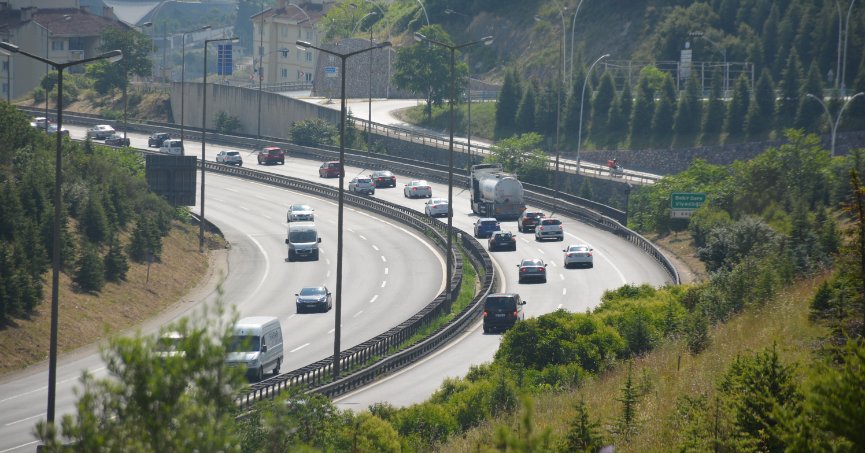 TEM'de bayram öncesi trafik akıcı