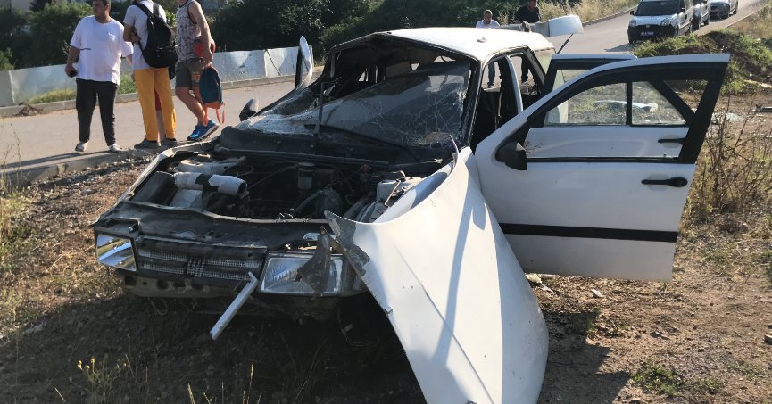 Otomobile 8 kişi binip dehşeti yaşadılar: 1’i ağır 5 yaralı