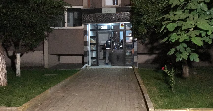 Polise yapılan ihbar korkunç olayı ortaya çıkardı: Önce sevgilisini öldürdü sonra intihar etti