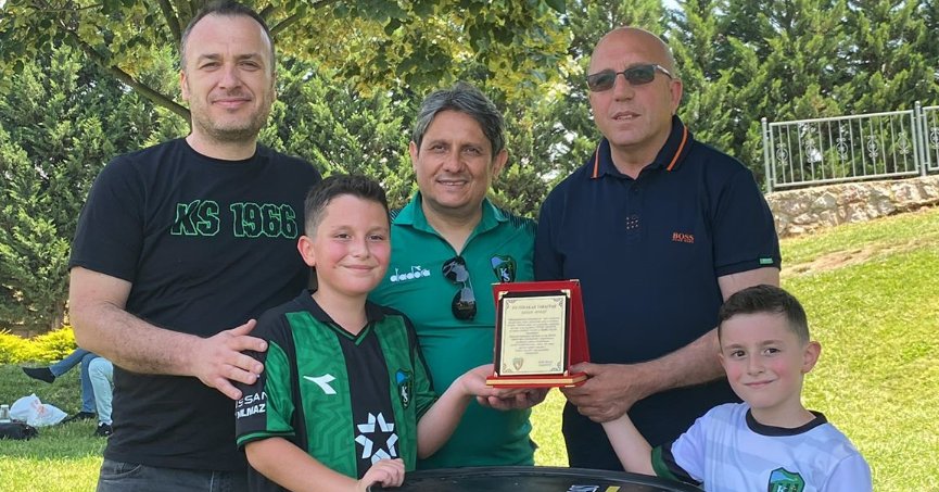 Kocaelisporlu taraftarlar sezonun yorgunluğunu attı