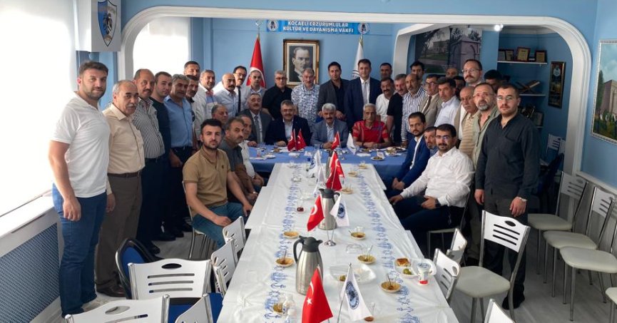 Erzurumlular Vakfı’ndan  kalabalık bayramlaşma