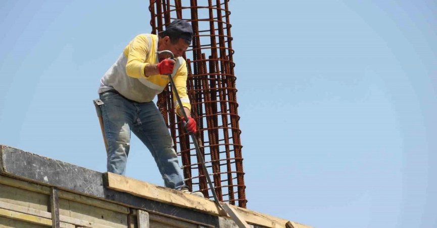 Gölcük terminal binasında çalışmalar sürüyor