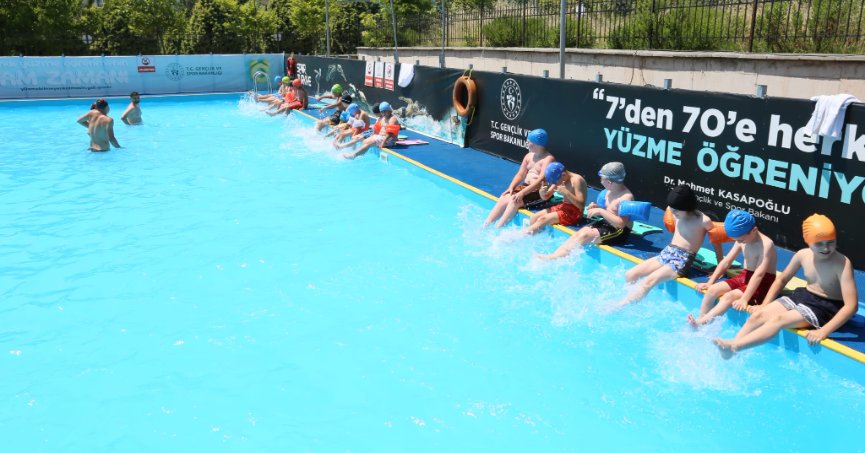 Derince’de Yüzme Bilmeyen Kalmayacak