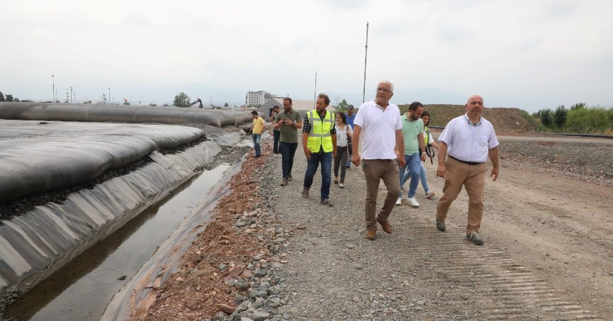 Büyükşehir’in çevre çalışmaları okul gibi