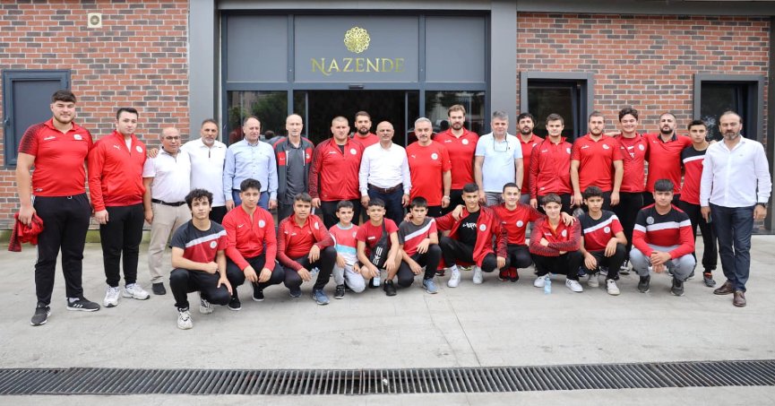 Körfezli pehlivanlar Kırkpınar´a uğurlandı