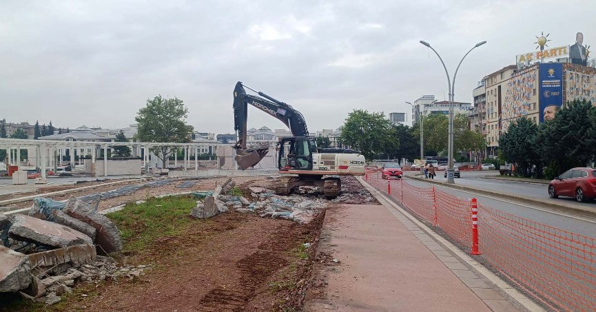 Milli İrade Meydanı’nda şerit genişletme çalışması