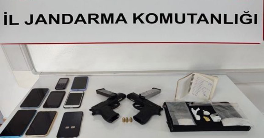 Durdurulan araçta uyuşturucu ele geçirildi