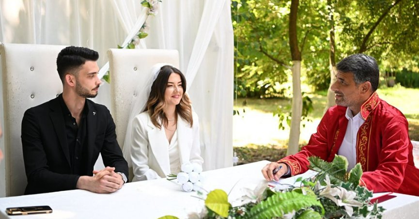 BAŞKAN KOCAMAN KARTEPELİLERİN MUTLULUKLARINI PAYLAŞIYOR