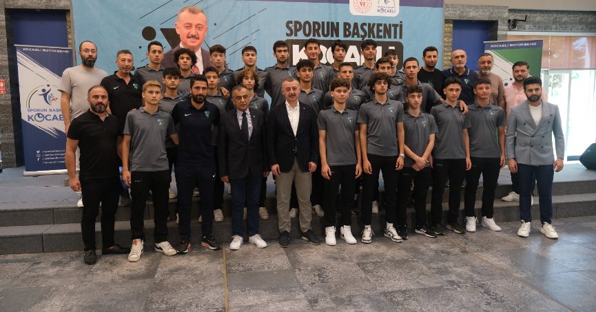 Sporun Başkenti Kocaeli’nin Başarılı Sporcuları Başkan Büyükakın ile buluştu