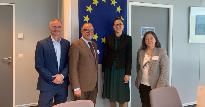 Zeytinoğlu Brüksel’de önemli temaslarda bulundu