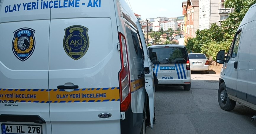 Evinin önünde silahla vuruldu