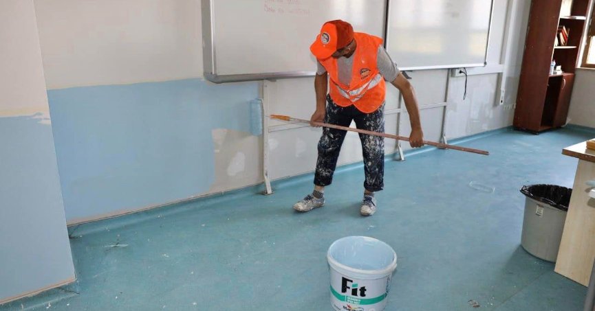 Körfez Belediyesi’nden okullara boya desteği