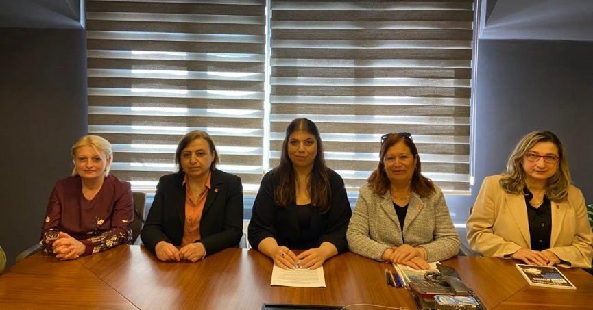 BAKAN TEKİN’İN KARMA EĞİTİMİ HEDEF ALAN SÖZLERİNE CHP’Lİ KADINLARDAN TEPKİ: “Laikliğin altına dinamit koymanıza izin vermeyeceğiz”