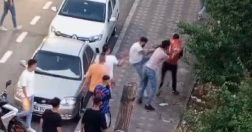 Sipariş yetiştirmeye çalışan kurye sokak ortasında dehşeti yaşadı