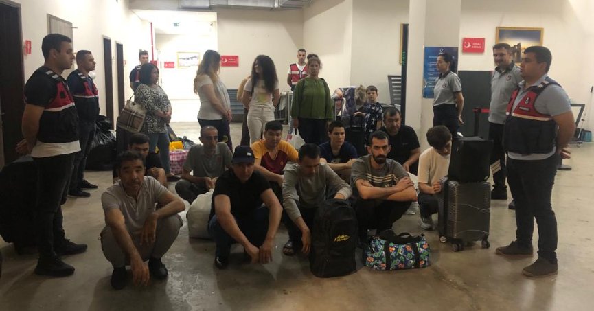 18 düzensiz göçmen sınır dışı edildi