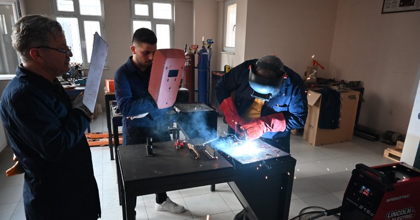 Başiskeleli Gençler Gazaltı Kaynak Kursunda