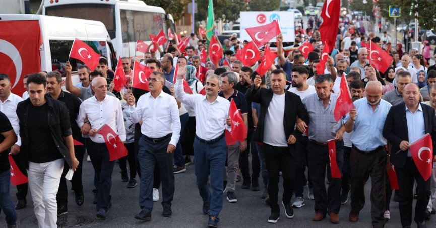 Kahramanlar Çayırova'da anıldı