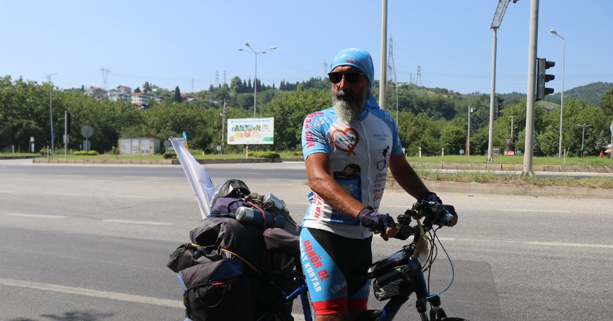  7 bin kilometre yol kat edecek olan baba, turunu oğlunun mezarında sonlandıracak