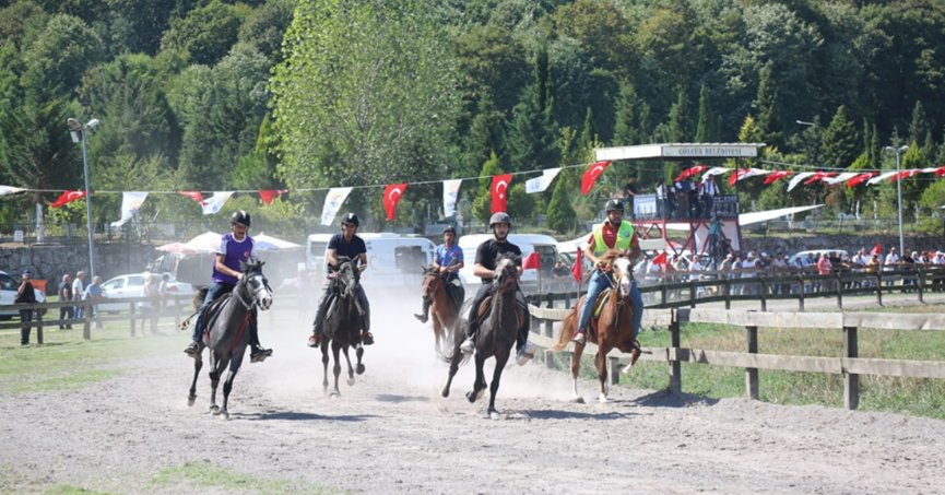 RAHVAN AT YARIŞÇILARI GÖLCÜK'TE BULUŞUYOR