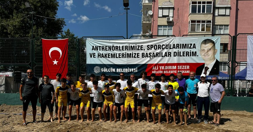 KUM FUTBOLU TURNUVASIYLA BÜYÜK HEYECAN BAŞLADI