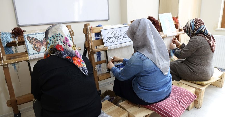 Hereke Halısı Dokumacılığı KO-MEK ile hayat buldu