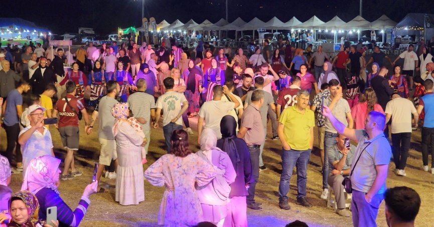 Binlerce kişi şenlikte doyasıya eğlendi