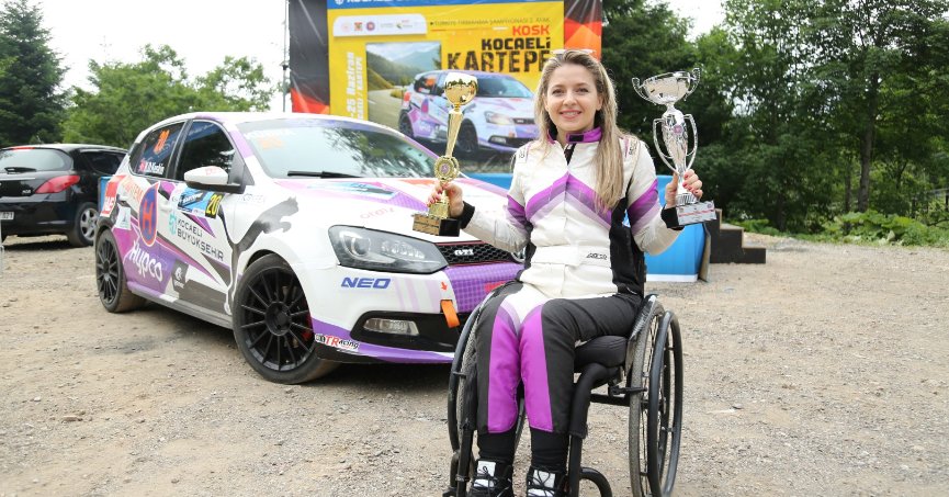 Rüzgarın kızı Kübra, engel tanımıyor