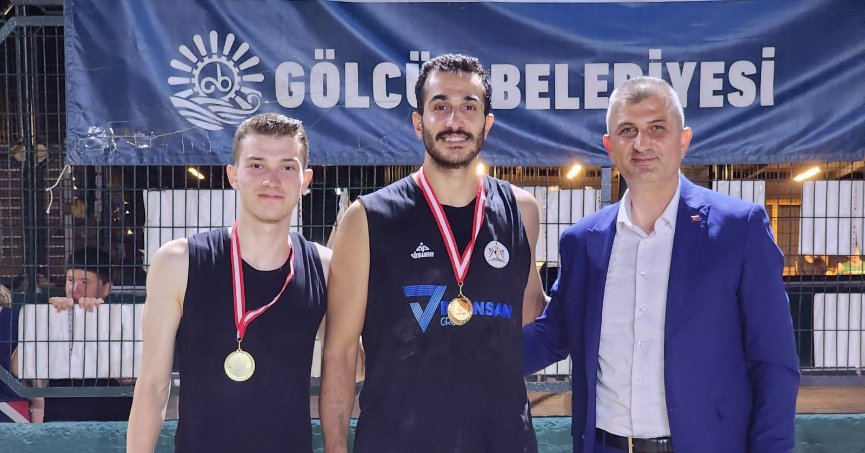 PLAJ VOLEYBOLU TURNUVASI ÇEKİŞMELİ MÜSABAKALAR İLE TAMAMLANDI