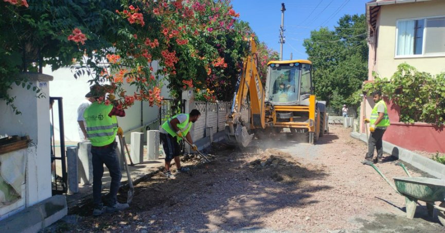 Büyükşehir, Kandıra’da üstyapıyı yeniliyor