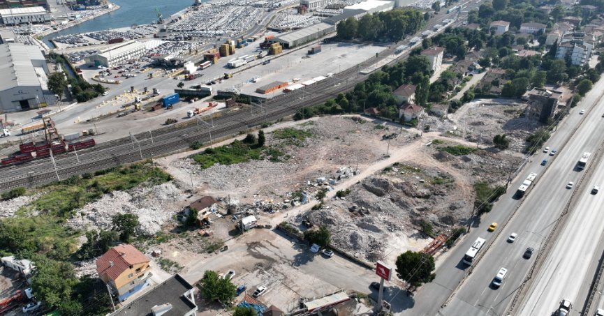 deniz mahallesinde donusum suruyor