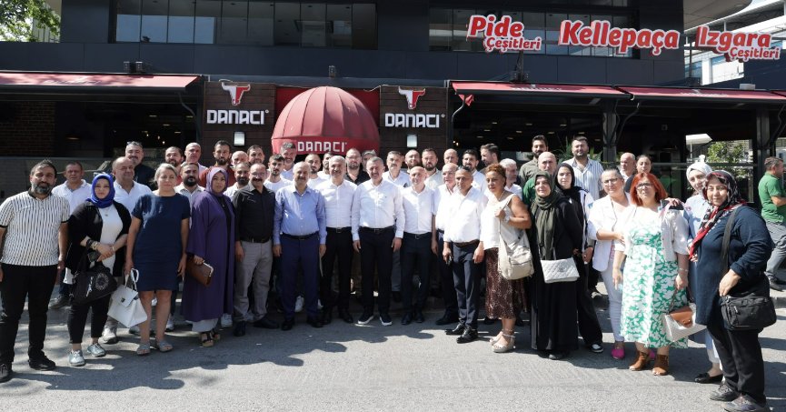 Başkan Büyükakın, Gebze esnafıyla kahvaltıda buluştu