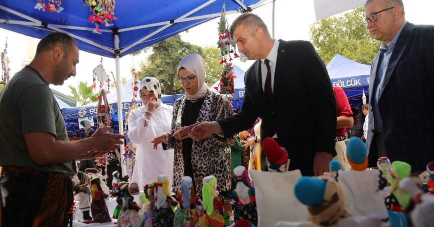 GÖLCÜK BELEDİYESİ GELENEKSEL EL SANATLARI FESTİVALİ BAŞLADI