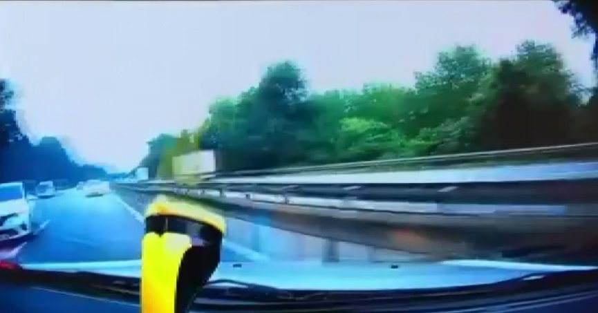 TEM'de 3 kişinin yaralandığı kazanın görüntüleri ortaya çıktı