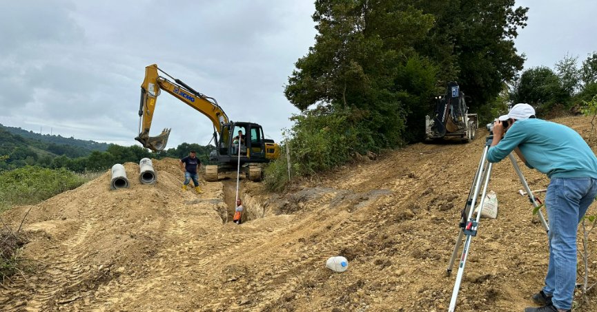 İSU, İZMİT KURTDERE MAHALLESİ’NE YENİ İÇME SUYU VE KANALİZASYON HATTI YAPIYOR