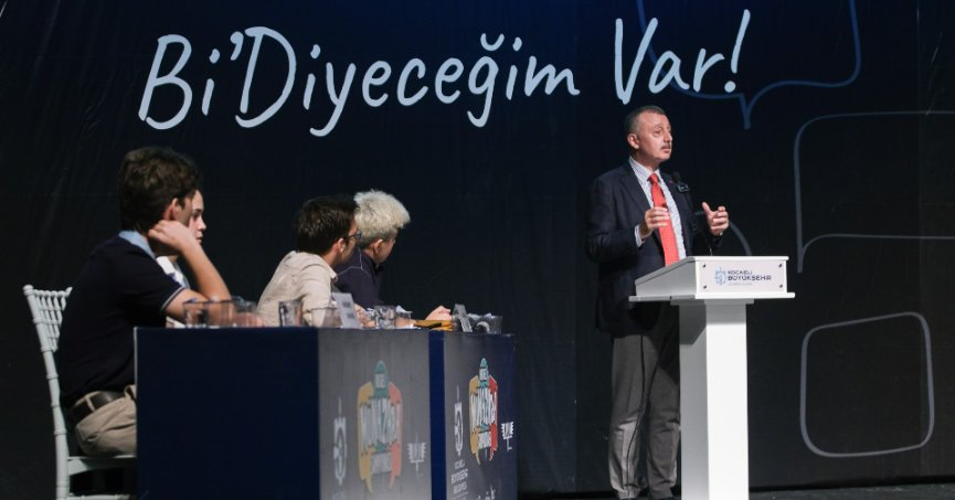 Münazarada ödüller sahiplerini buldu