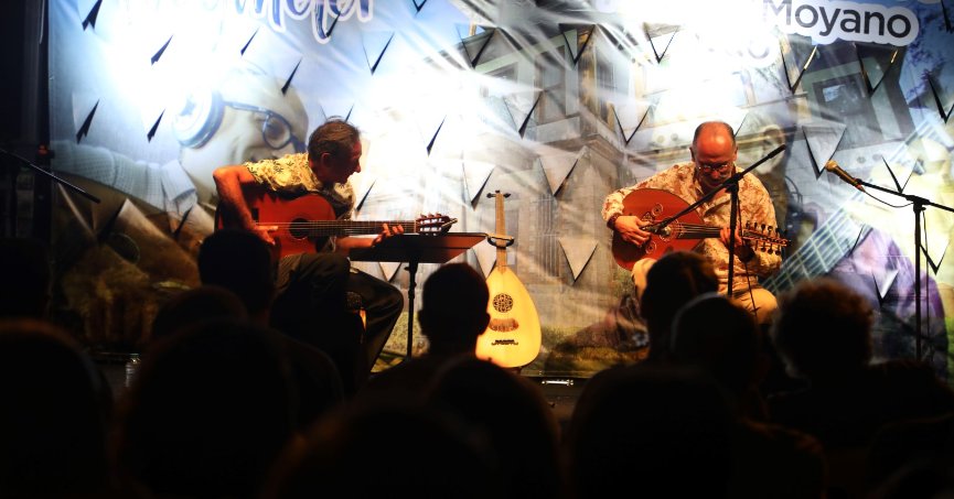 Konakta ud ve gitarın muhteşem ahengi