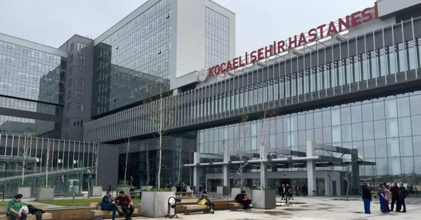Kocaeli Şehir Hastanesi’nde  işçiler iş durdurdu