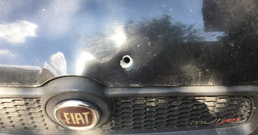 Abi kardeş arasında sokak ortasında silahlar konuştu