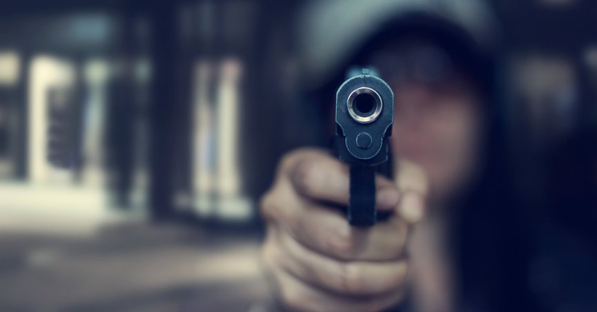 Akrabalar arasındaki silahlı kavga kanlı bitti: 1 ölü